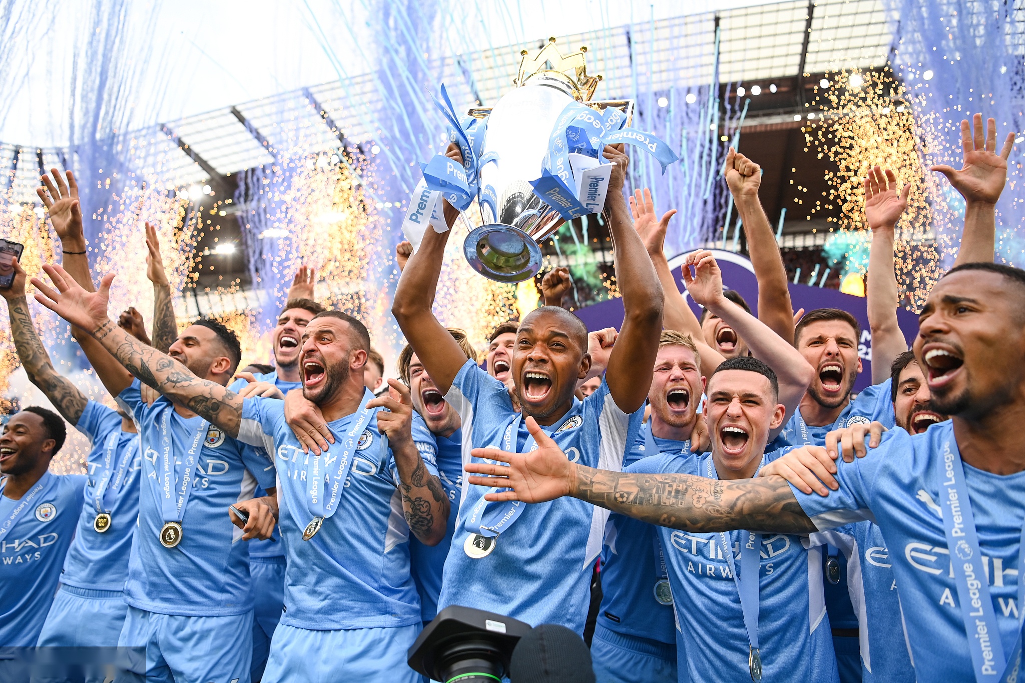 力期间表现 力期间表现