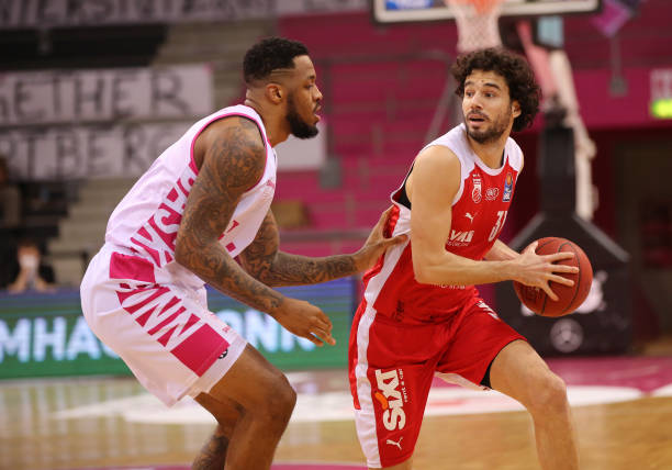 更是球员个 更是球员个