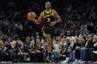 成鲜明对比 成鲜明对比